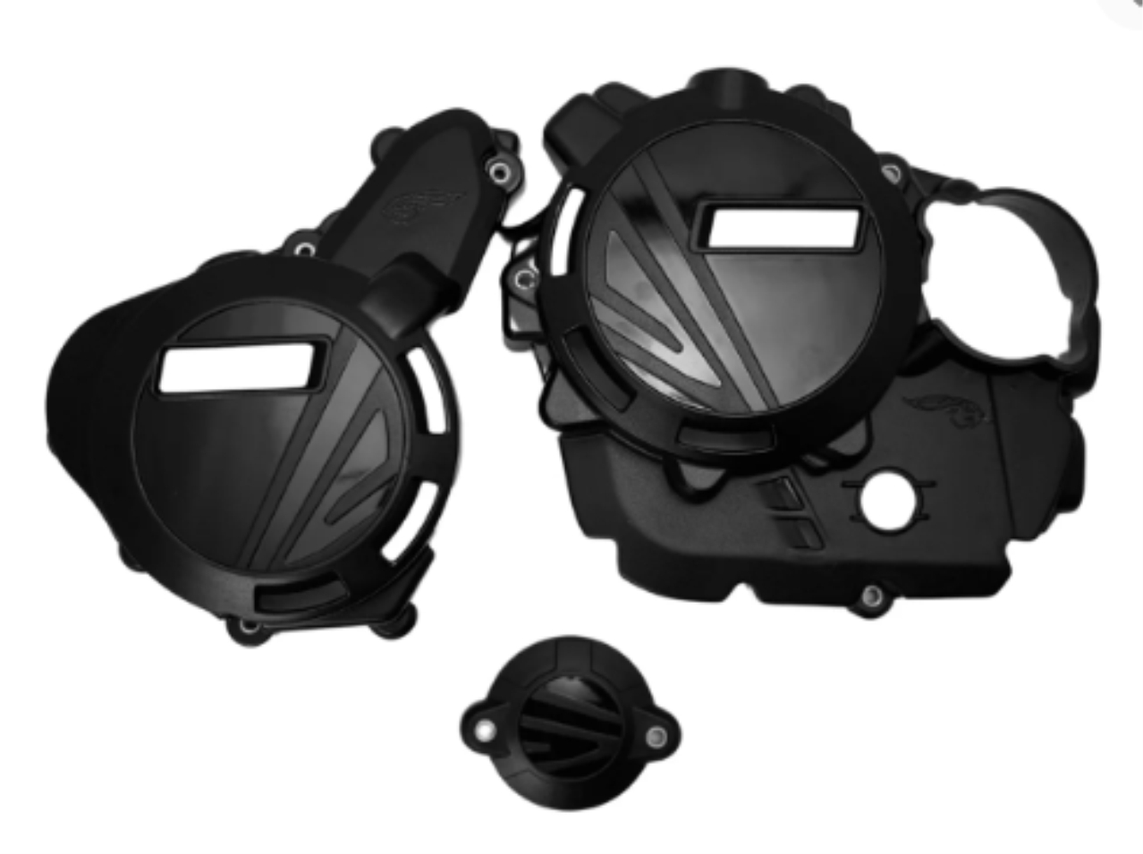 PROTETOR DE TAMPAS LATERAIS DO MOTOR KINGGER KR 250 23/26 AMX - Preto ( 002570 )